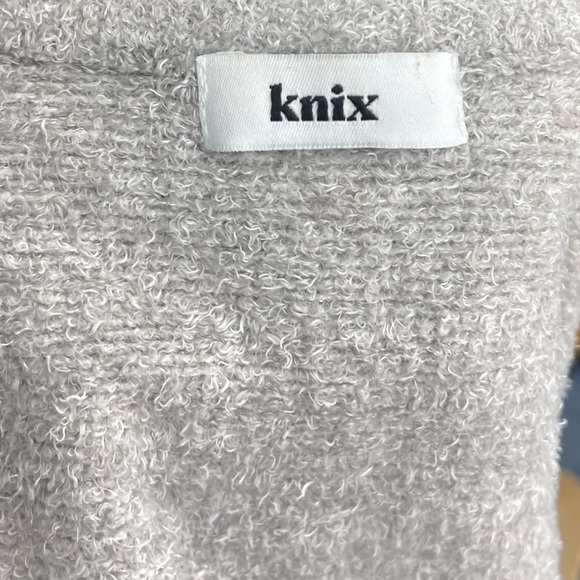 knix Cozzzy lounge set fuzzy - Picture 5 of 9